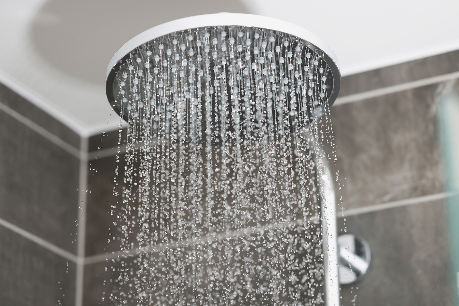 How to clean a Glass Shower like a Pro - Layne Cleaning Services
